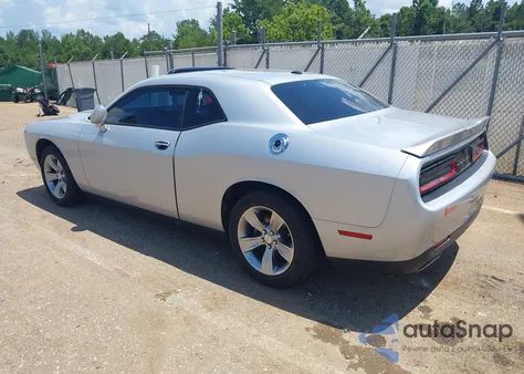 2022 Dodge Challenger Sxt z USA, uszkodzony, nr VIN 2C3CDZAG4NH260491